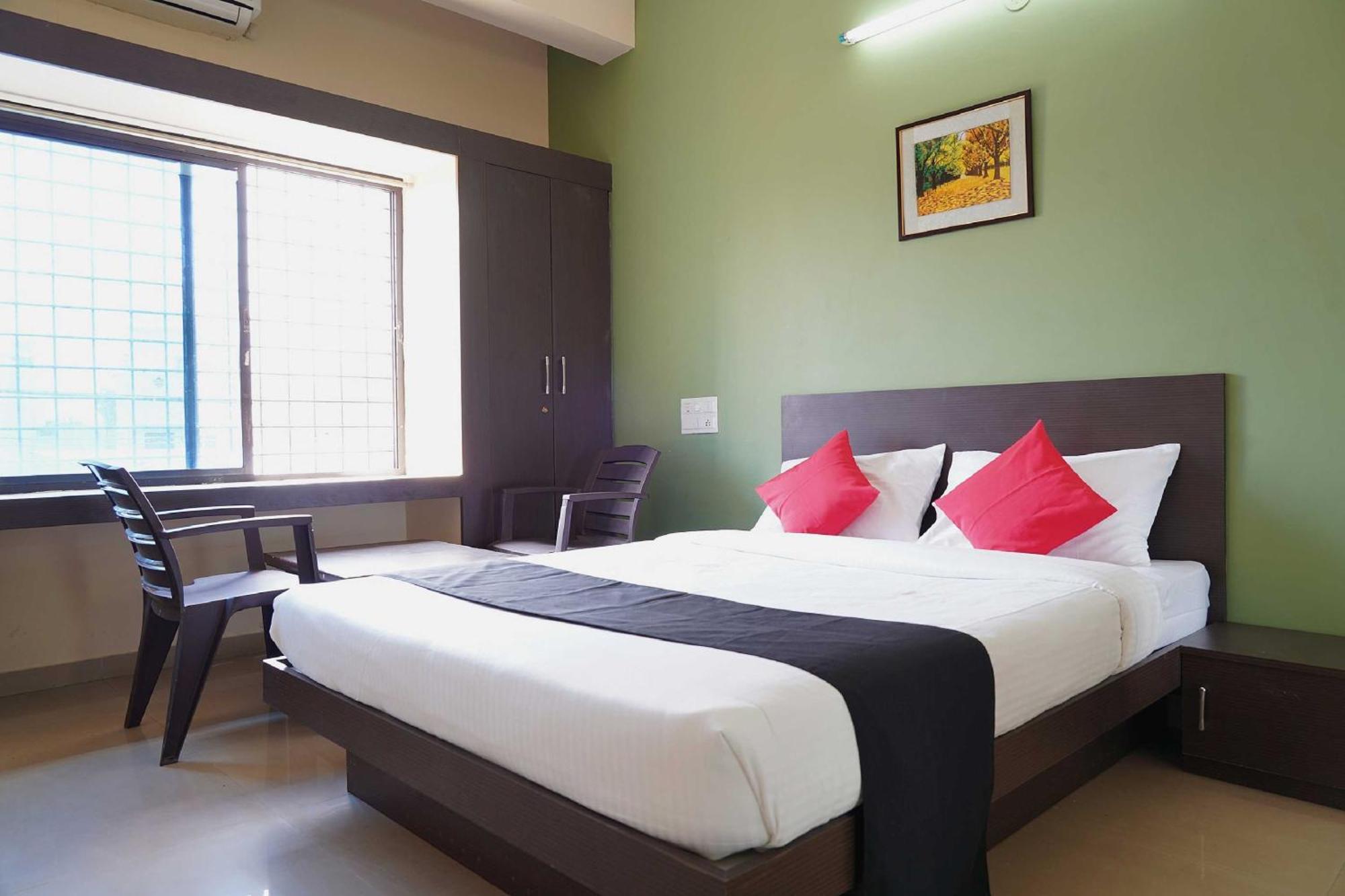 Oyo Chinthu Comforts Tumkur Exterior photo